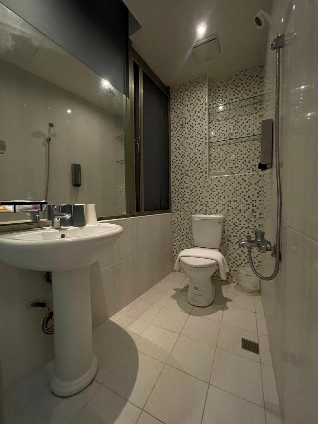 Dream Travel Apartment Taipei Bagian luar foto
